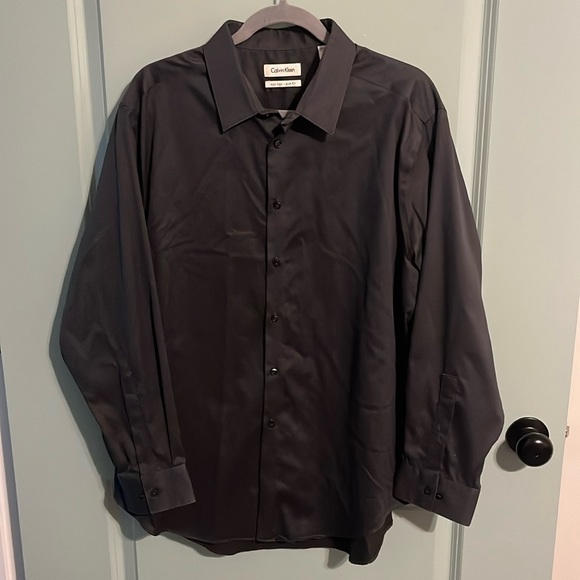 Men’s Button Down Shirt - Picture 1 of 4